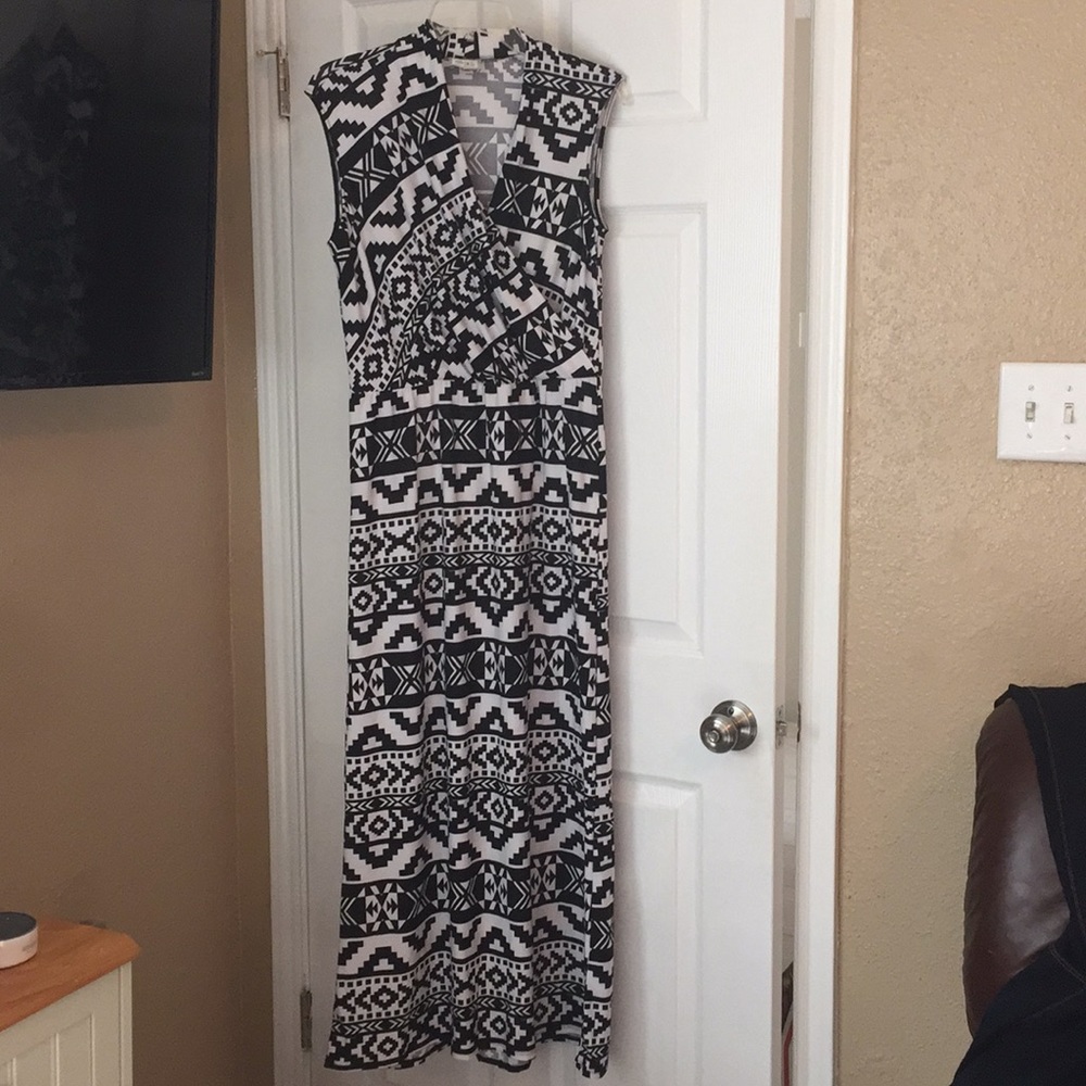 Graphic Maxi Dress